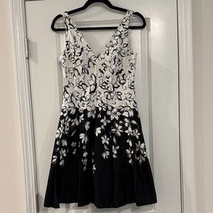 Like New Lauren Ralph Lauren Black and White Floral Mini Dress